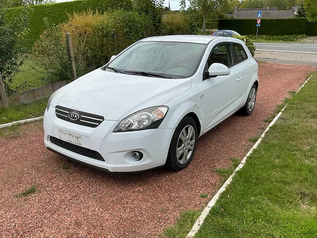 2009 kia cee d personenauto - afbeelding 1 van  26