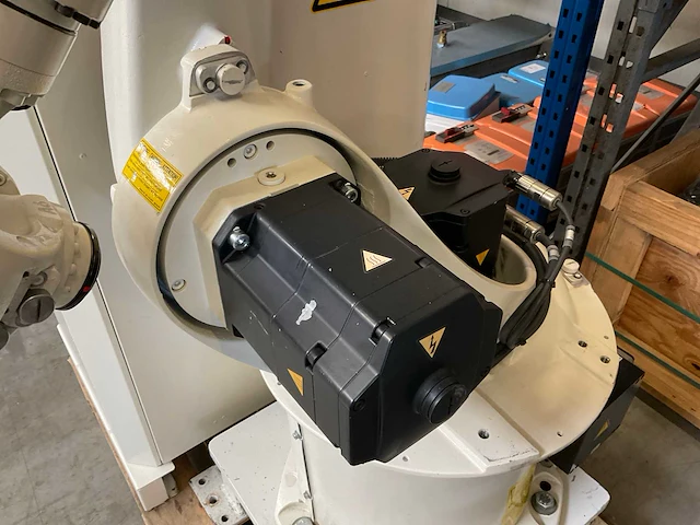 2009 kuka kr16 industriële robot - afbeelding 7 van  11