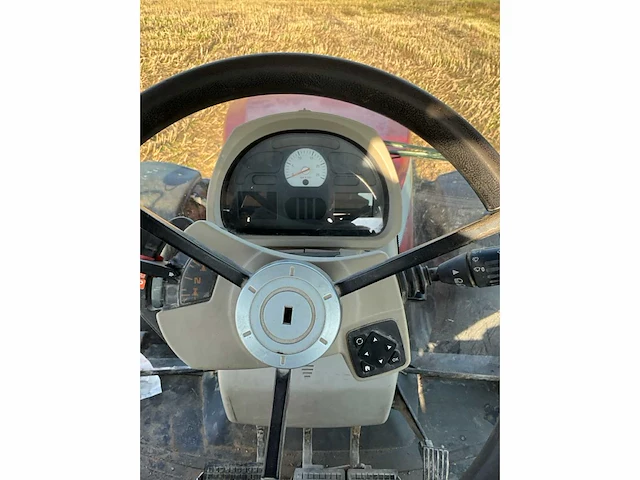 2009 massey ferguson 8690 dyna vt vierwielaangedreven landbouwtractor - afbeelding 16 van  35