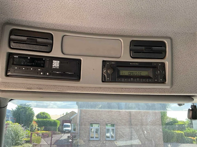 2009 mercedes-benz axor vrachtwagen - afbeelding 16 van  41