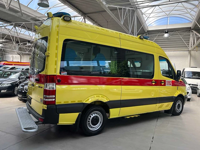 2009 mercedes-benz sprinter 519cdi ambulances - afbeelding 3 van  29