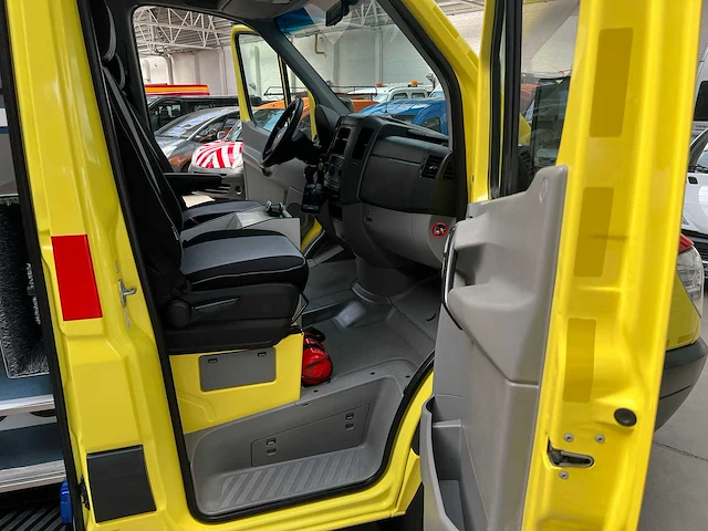 2009 mercedes-benz sprinter 519cdi ambulances - afbeelding 14 van  29