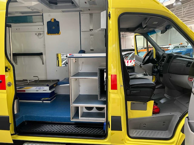 2009 mercedes-benz sprinter 519cdi ambulances - afbeelding 15 van  29