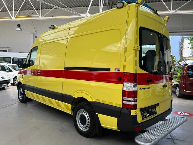 2009 mercedes-benz sprinter 519cdi ambulances - afbeelding 24 van  29