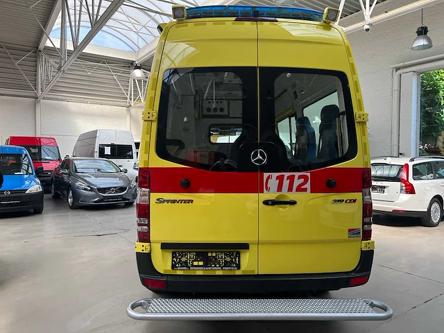 2009 mercedes-benz sprinter 519cdi ambulances - afbeelding 27 van  29