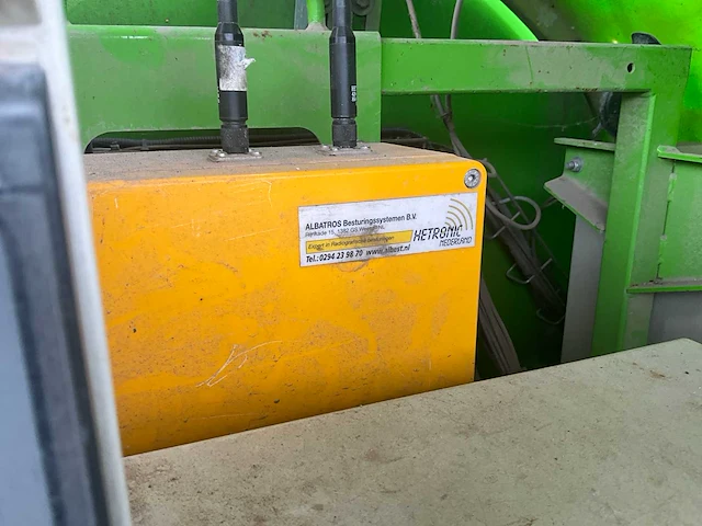 2009 merlo giraf track gt580b rupshoogwerker met werkkooien en hijslieren - afbeelding 18 van  38