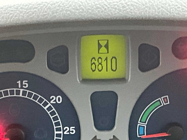 2009 new holland t6050 vierwielaangedreven landbouwtractor - afbeelding 21 van  34