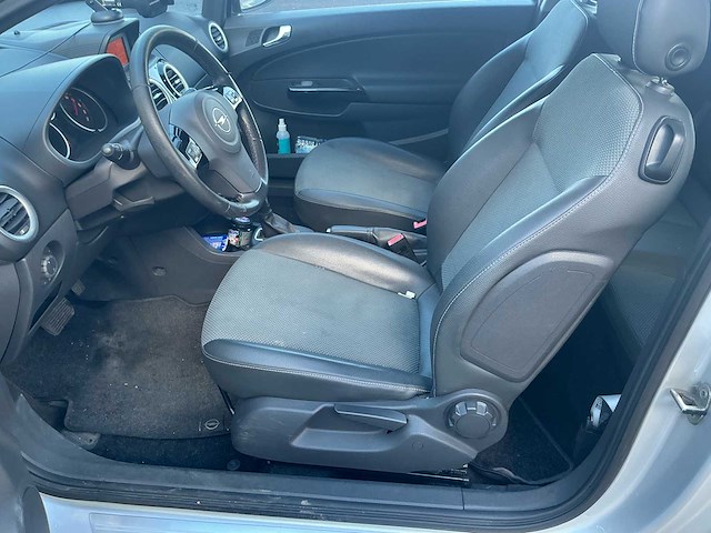 2009 opel corsa personenauto - afbeelding 14 van  44