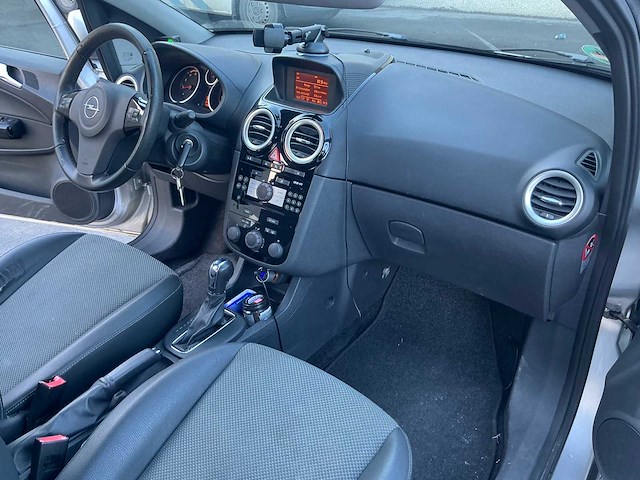 2009 opel corsa personenauto - afbeelding 26 van  44