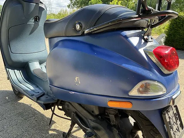 2009 piaggio vespa 50cc scooter - afbeelding 11 van  22