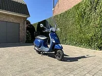 2009 piaggio vespa 50cc scooter - afbeelding 1 van  22