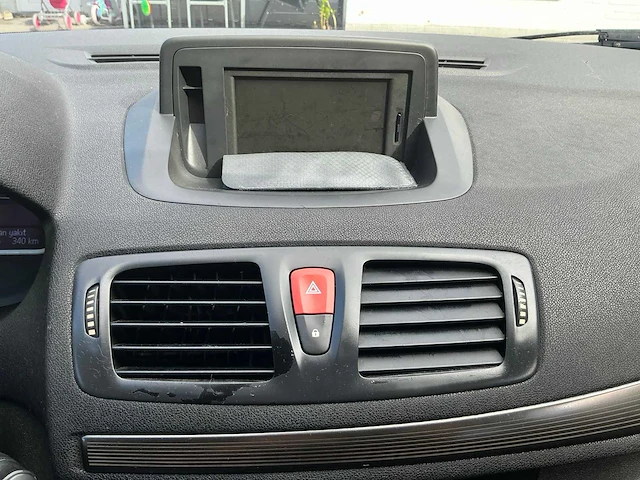 2009 renault megane personenauto - afbeelding 14 van  47