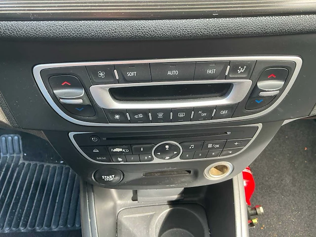 2009 renault megane personenauto - afbeelding 15 van  47