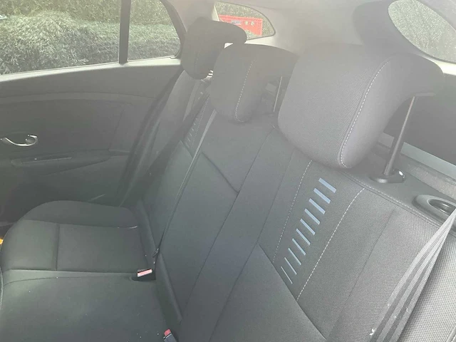 2009 renault megane personenauto - afbeelding 21 van  47