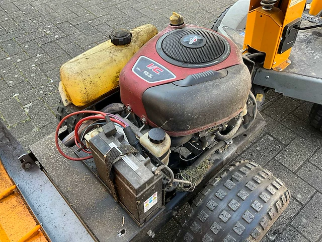 2009 stiga p901 grasmaaier - afbeelding 9 van  31