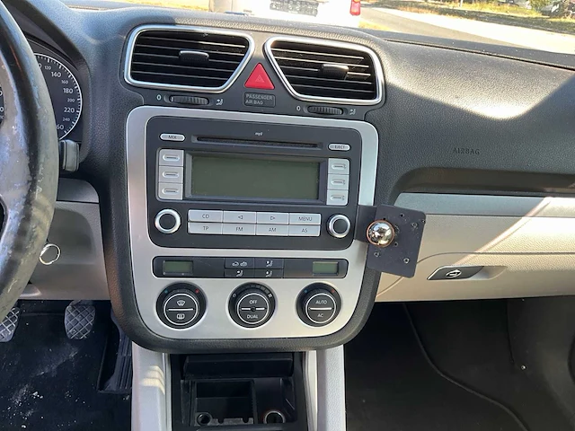 2009 volkswagen eos personenauto - afbeelding 27 van  45