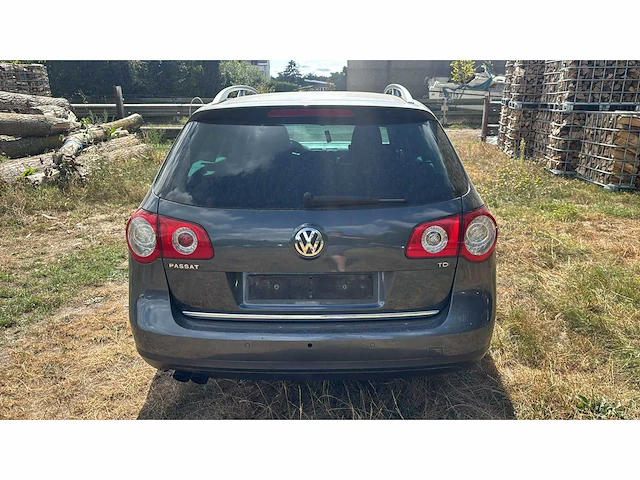 2009 volkswagen passat 2.0 tdi personenauto - afbeelding 24 van  42