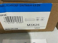 200x metaalschroef m3x25 - afbeelding 3 van  3