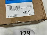 200x metaalschroef m3x40 - afbeelding 3 van  3