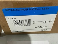 200x metaalschroef m3x40 - afbeelding 1 van  3