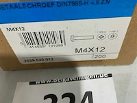 200x metaalschroef m4x12 - afbeelding 3 van  3