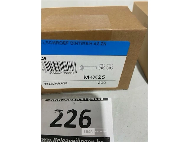200x metaalschroef m4x25 - afbeelding 1 van  3