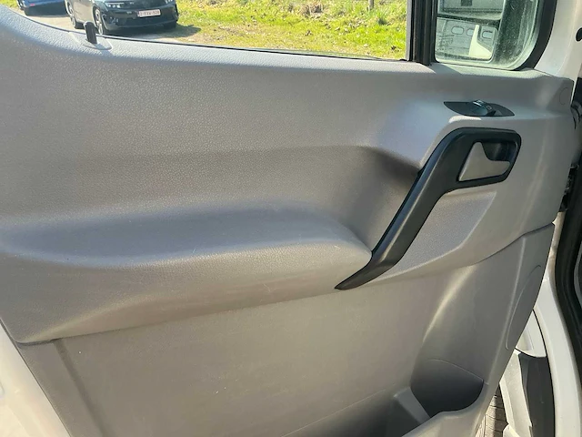 2010 - volkswagen crafter 2.5 tdi maxi - afbeelding 6 van  45