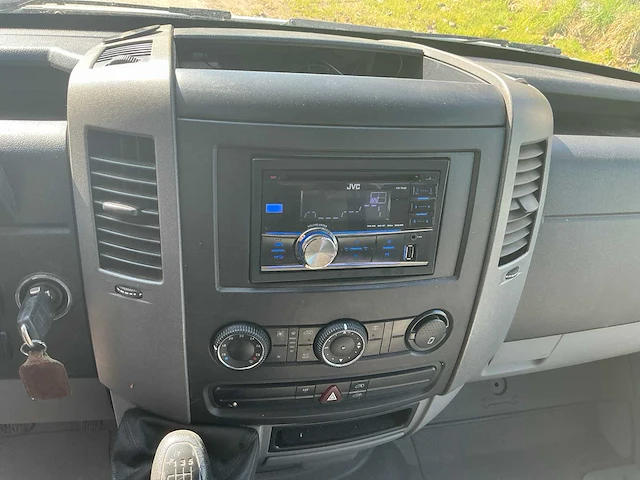 2010 - volkswagen crafter 2.5 tdi maxi - afbeelding 16 van  45