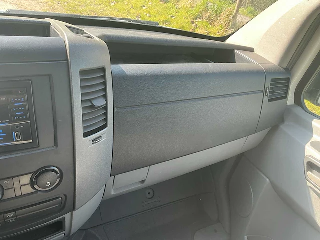 2010 - volkswagen crafter 2.5 tdi maxi - afbeelding 17 van  45