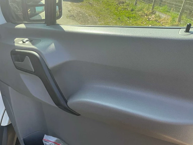 2010 - volkswagen crafter 2.5 tdi maxi - afbeelding 20 van  45