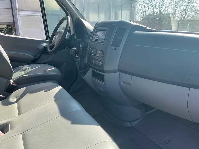 2010 - volkswagen crafter 2.5 tdi maxi - afbeelding 21 van  45