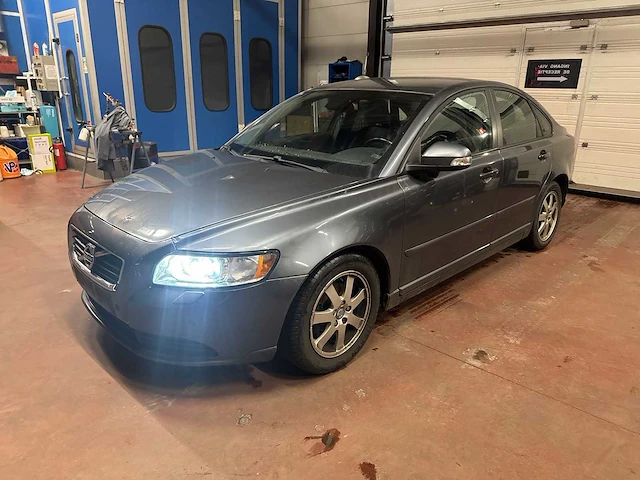 2010 - volvo s40 - personenauto - afbeelding 1 van  38