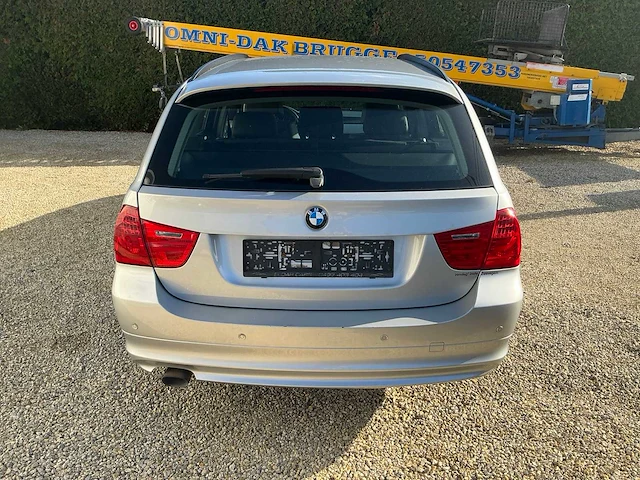 2010 bmw 318d personenauto - afbeelding 4 van  47