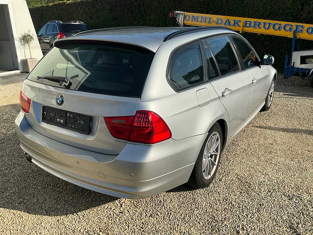 2010 bmw 318d personenauto - afbeelding 44 van  47