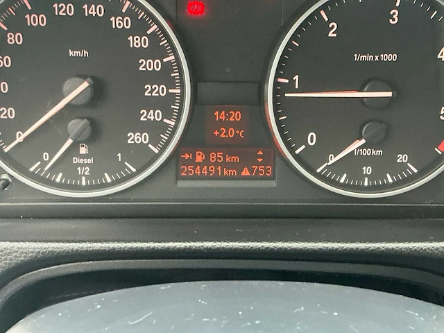2010 bmw 318d - afbeelding 11 van  32
