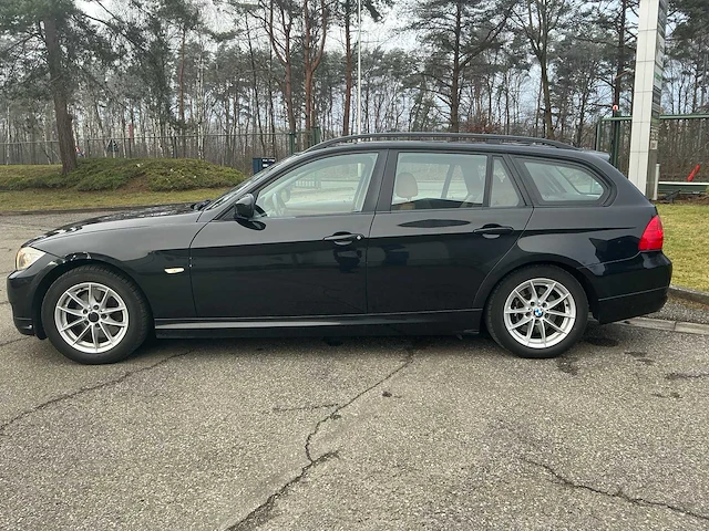 2010 bmw 318d - afbeelding 12 van  32