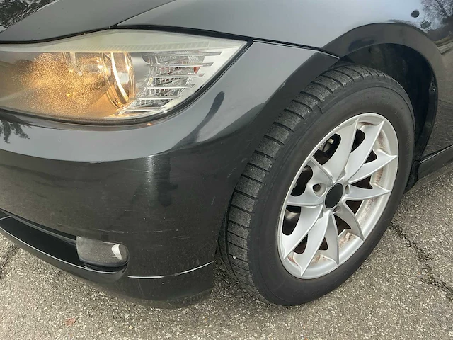 2010 bmw 318d - afbeelding 32 van  32