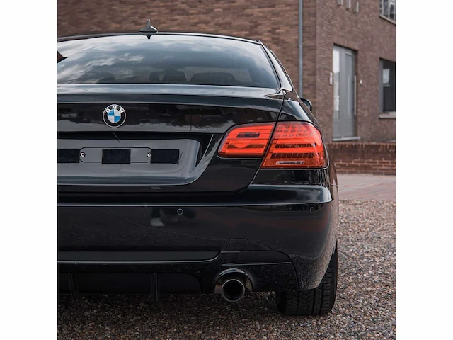 2010 bmw 335i coupe - afbeelding 37 van  39