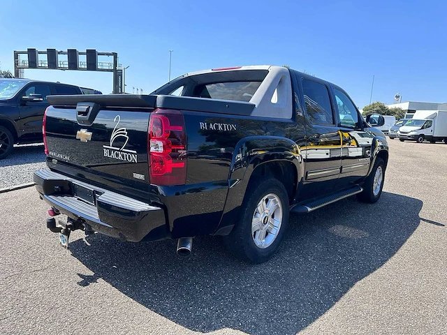 2010 chevrolet avalanche 5.3 l v 8 - lichte vrachtwagen - afbeelding 11 van  16