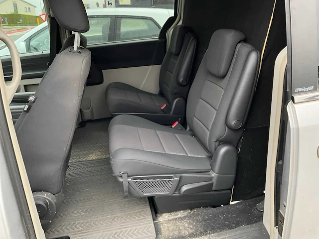 2010 chrysler grand voyager 2.8 crd lichte vracht - afbeelding 20 van  29