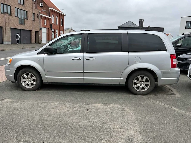 2010 chrysler grand voyager 2.8 crd lichte vracht - afbeelding 12 van  29