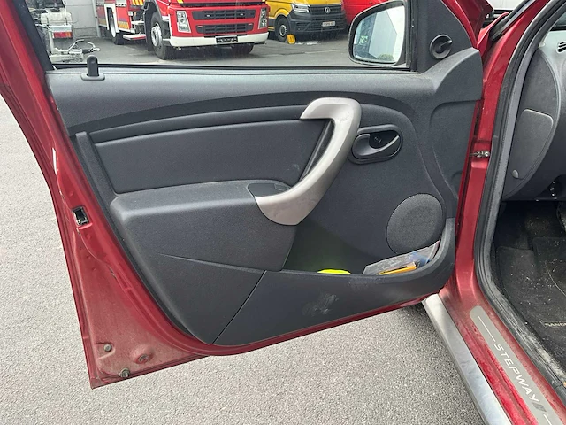 2010 dacia sandero - afbeelding 24 van  24
