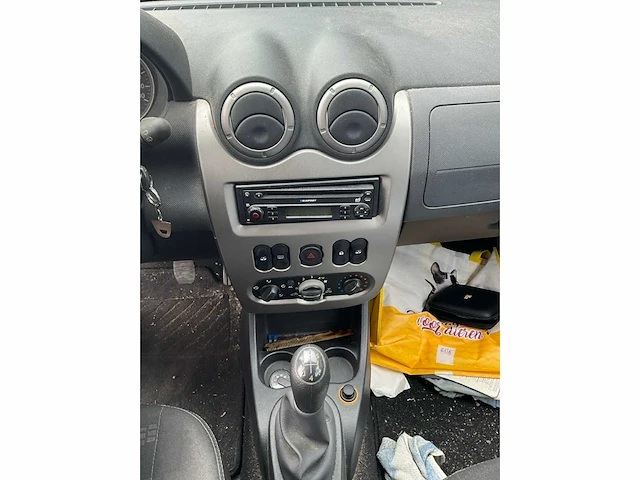 2010 dacia sandero - afbeelding 14 van  24