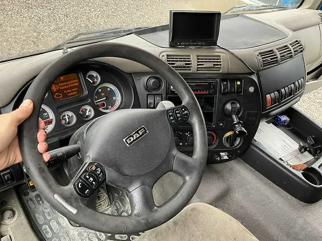 2010 daf cf85 vrachtwagen - afbeelding 38 van  38