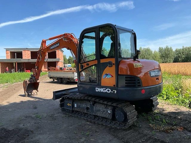 2010 doosan doosan crawler exavator dh60-7 rupsgraafmachine - afbeelding 13 van  19