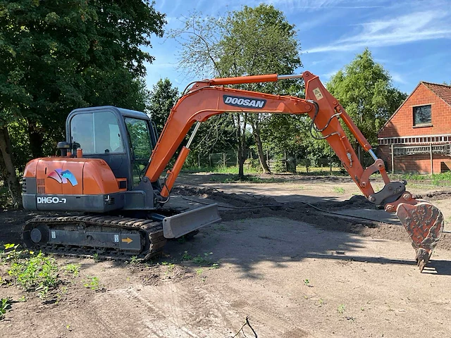 2010 doosan doosan crawler exavator dh60-7 rupsgraafmachine - afbeelding 15 van  19