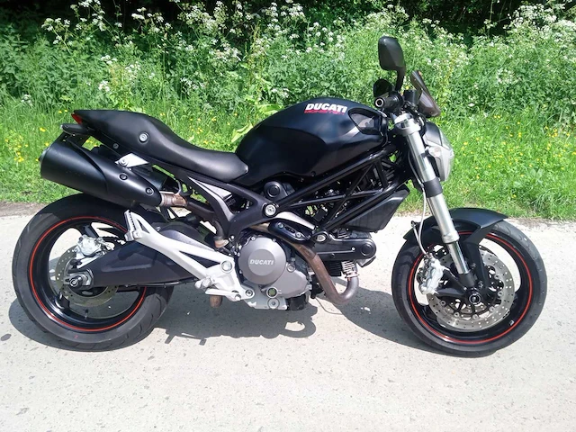 2010 ducati monster 696 motorfiets - afbeelding 3 van  12