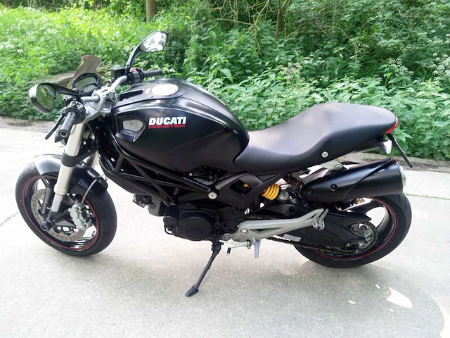 2010 ducati monster 696 motorfiets - afbeelding 7 van  12