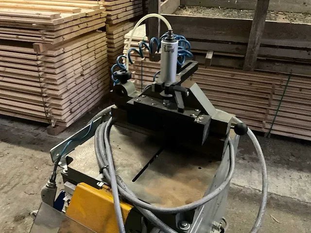 2010 emmegi ms 300s afkortcirkelzaagmachine - afbeelding 4 van  6