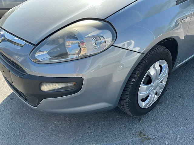 2010 fiat punto - afbeelding 13 van  31